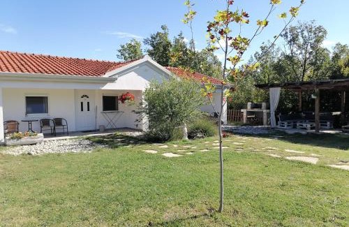 Ljubuski House | Kristalni Slap Kravice
