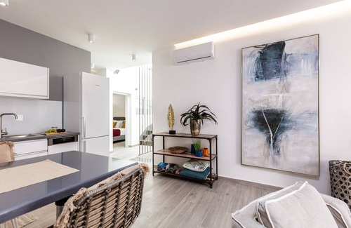 Rethymno Apartment | Kristin's Place with sauna, a modern apt in Rethymno Old Town