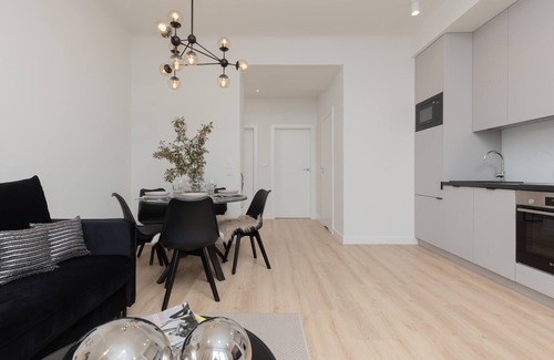Srodmiescie Apartment | Krucza 51 | Comfortable Apartment | Desk