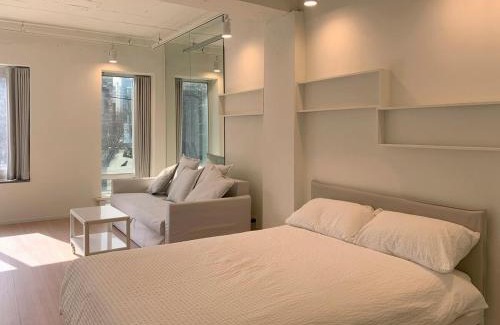 Seongnae-dong Apartment | KSPO, Asan Hospital, Olympic park, Spacious studio