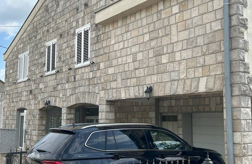 Ljubuski Apartment | Kuća Gabriele