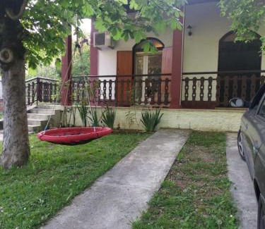 Sarsoni House | Kuća za odmor Dado
