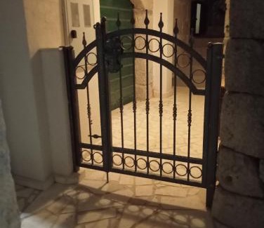 Tugare House | Kuća za odmor Mirakul