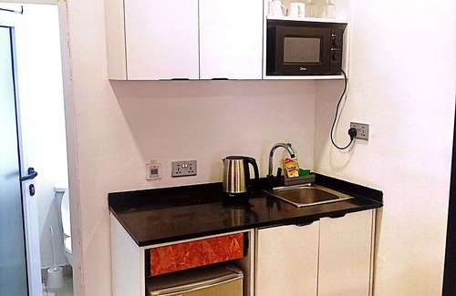 Labone Apartment | Kule Shipping Container in the heart of Osun7 minutes drive from airport