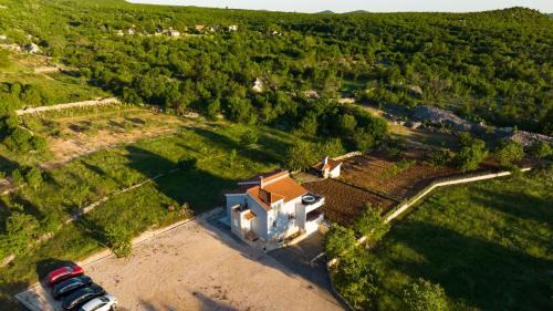 Unesic House | Kulušić House