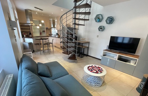 Luc-sur-Mer House | Kuma YourHostHelper