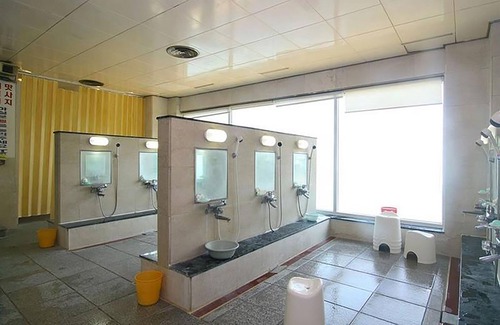 Suryuk Hotel | Kumho Tongyeong Marina Resort