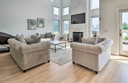 Kresgeville Villa | Kunkletown Home w/ Private Pool & Game Room!