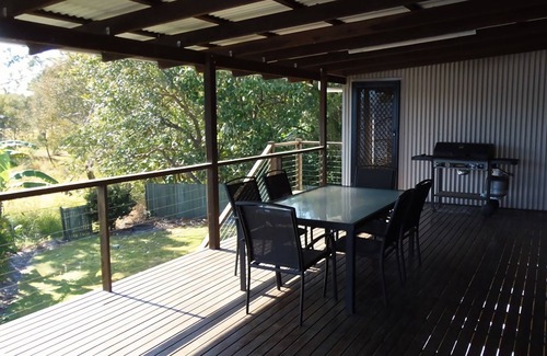 Rainbow Beach House | Kurrawah - Rainbow Beach. Modern Coastal Decor. Walk to beach and main street