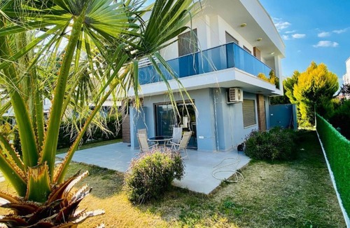 Yavansu Mahallesi House | Kusadası'nda muhtesem havuzlu private villa avm