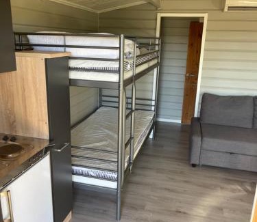 Sjotofta House | Kvarnsjöns Naturcamping Stuga 3