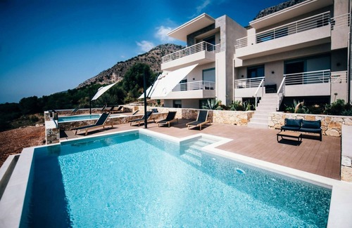 Igoumenitsa Villa | Kynthia - Luxury Villa for 8 people with panorama view and private pool