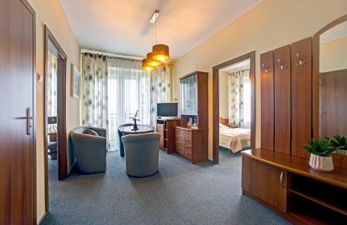 Iwonicz-Zdroj Hotel | KZZG w Polsce, Górnicze Sanatorium Związkowe "GÓRNIK"