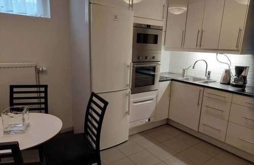 Partille Apartment | Lägenhet på Landet Nära Stan
