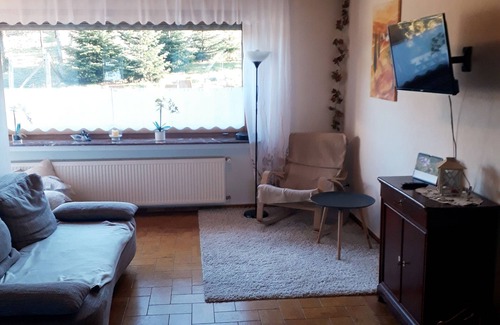Orth Condo | Ländliche Ferienwohnung mit Terasse und Eigenem Eingang