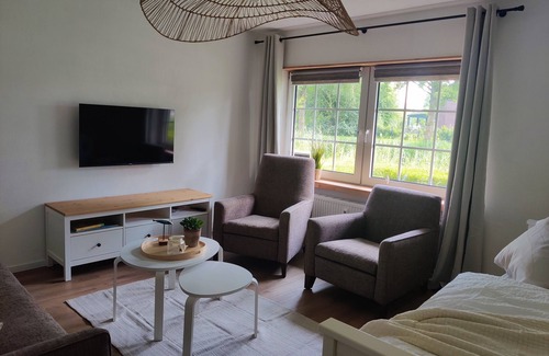 Moormerland Apartment | Lüttje Freeitied - Moderne Ferienwohnung im Schönen Ostfriesland