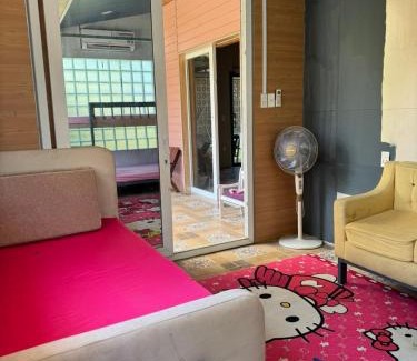 Long Ho Bed & Breakfast | Lọ Lem Homestay