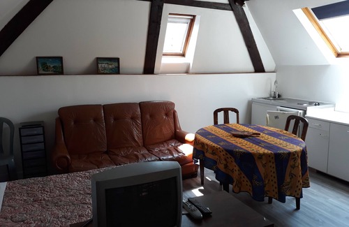 Caux Seine Agglo Apartment | L'Éclipse, Studio Issue 5