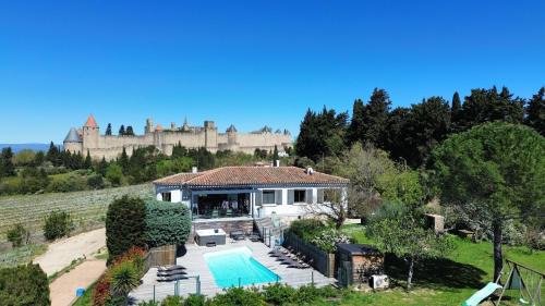 Carcassonne House | L'écrin de la Cité, Coeur de Vignes - Vivez une expérience inoubliable !
