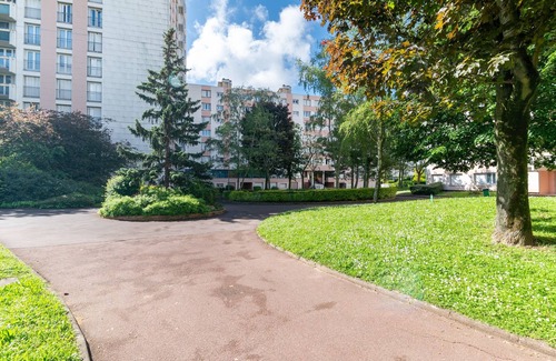 Neuilly-sur-Marne Apartment | L'Élégance -Appt à 20min de Disneyland Paris