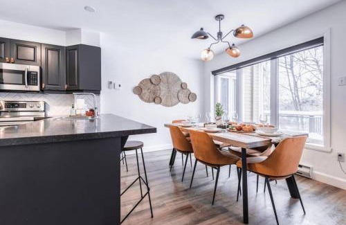 Mont-Tremblant House | L'Érablière Tremblant Ski Inout Condo W 2bdrs