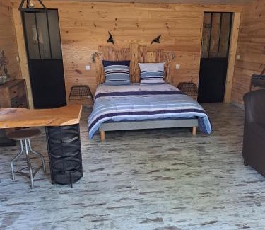 Lesparre-Medoc Bed & Breakfast | L A P tite Médocaine