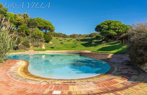 Prainha House | L&A Villa with Private heated Pool in Prainha