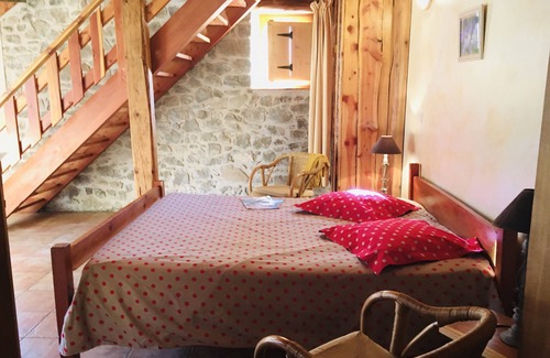 Saint-Jean-Saint-Nicolas Bed & Breakfast | L'Abondance family room private