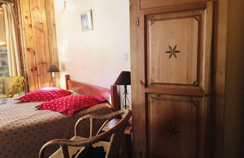 Saint-Jean-Saint-Nicolas Bed & Breakfast | L'Abondance family room private