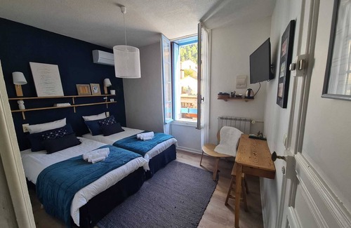 Tautavel House | L'Abri Sous Roche - Chambres d'hôtes