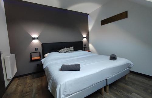 Champagnole Apartment | L'ACIÉRIE Logis de luxe avec Jacuzzi