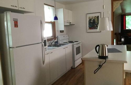 Waterloo Apartment | L'Alcôve des Céramistes