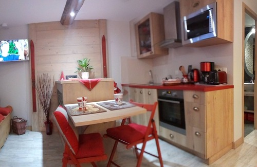 Bourg-Saint-Maurice Ski Chalet | L'alpin-Savoie: nice 2pers studio on the ground floor of a chalet