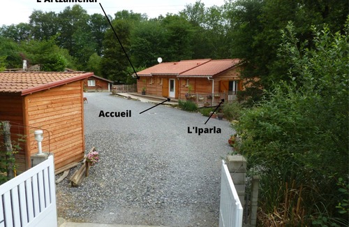 Mouguerre Ski Chalet | L'ARTZAMENDI, a wooden chalet that's as clean as a whistle! 2* prefectoral