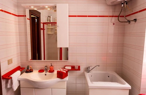 Carbonia Bed & Breakfast | L'Aurora Viola