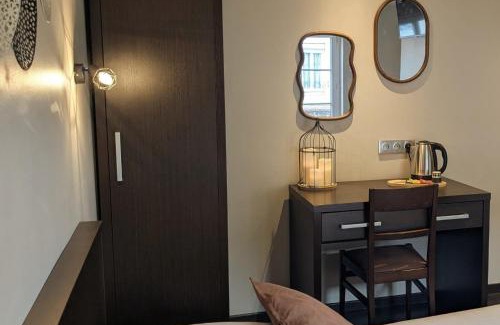 Beaumont-le-Roger Hotel | L'Authentique
