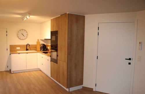 Geluveld House | L' Avventura is within walking distance of Bellewaerde amusement park and near Ypres