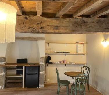 Mont-Dol Apartment | L'Ecurie, gîte du Haut