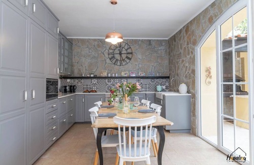 Juan-les-Pins House | L'EDEN HOUSSE, swimming pool, beach 1 minute walk