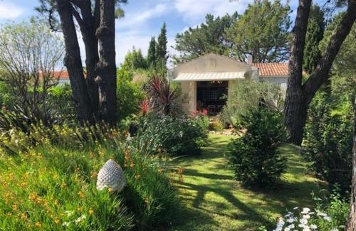 Saint-Georges-d'Oleron Villa | L'enclos Des Lys, Villa Raffinée Proche de la Mer, Linge Inclus