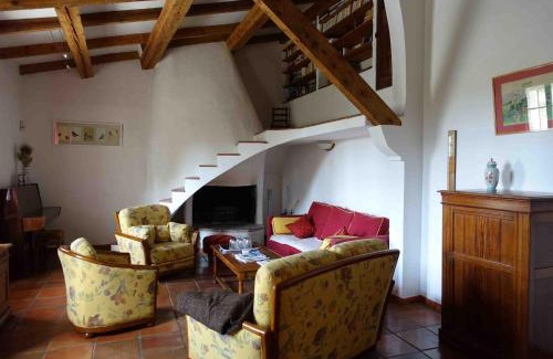 Couteron House | L'Enclos