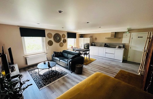 Amay Apartment | L'Entre 2-Charming suite with sauna and bubble and jet baths