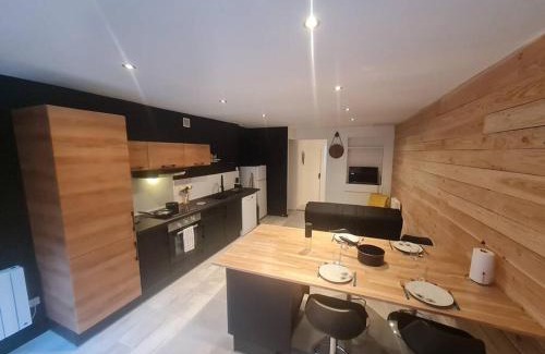 Charlieu Apartment | L'escale Charliendine
