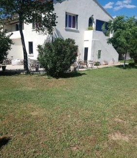 Uchaud Bed & Breakfast | L'Esperluette en Camargue