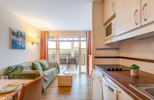 Cap Esterel Apartment | L'Esquinade F6 225 by Interhome