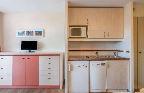 Cap Esterel Apartment | L'Esquinade F6 225 by Interhome