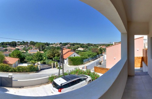 Martigues Apartment | L'Estaque - 15-minute walk from Plage du Verdon