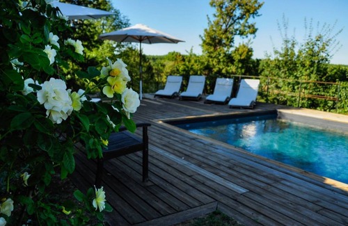 Puyjourdes Cottage | L'Etable - Cottage that overlooks miles of woodland
