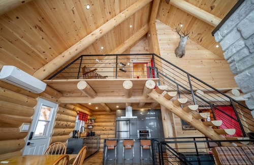 Saint-Philemon Ski Chalet | L'expérience Arborum Sugar Camp, Chalet Rustique en Bois Rond au Massif du Sud