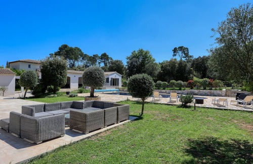 Lorgues Villa | L'Hacienda - Villa Climatisée avec Piscine